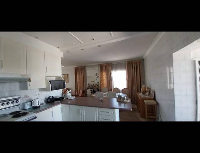 3 BEDROOM HOUSE FOR SALE IN HOMESTEAD